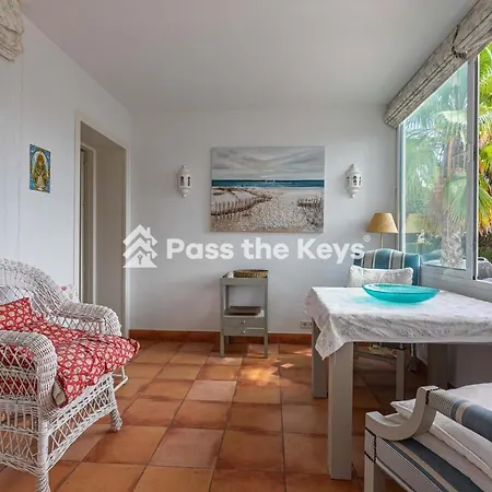 Pass The Keys Apt With Direct Beach Exit *