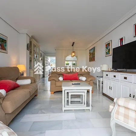 Pass The Keys Apt With Direct Beach Exit 公寓 马尔韦利亚