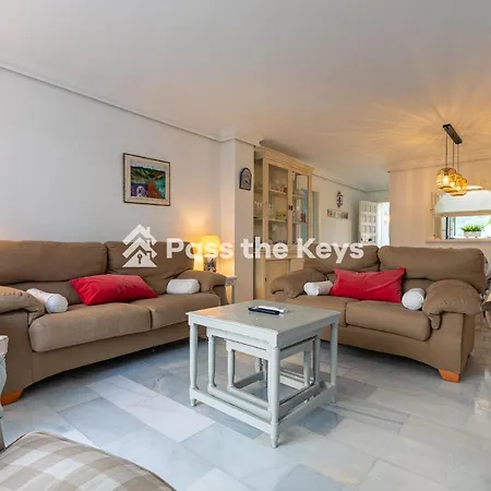 Pass The Keys Apt With Direct Beach Exit 公寓 马尔韦利亚