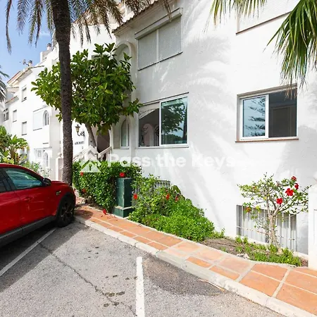 Pass The Keys Apt With Direct Beach Exit 公寓