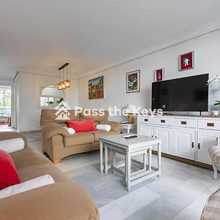 Pass The Keys Apt With Direct Beach Exit 公寓